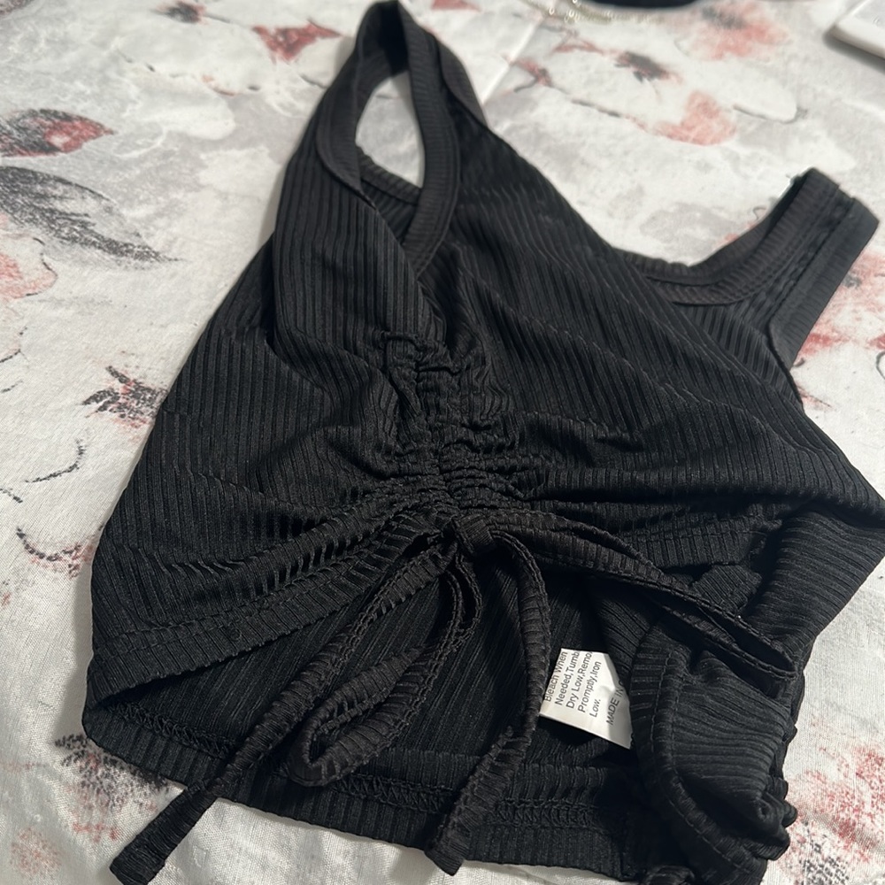 Black Crop Top - Picture 4 of 4